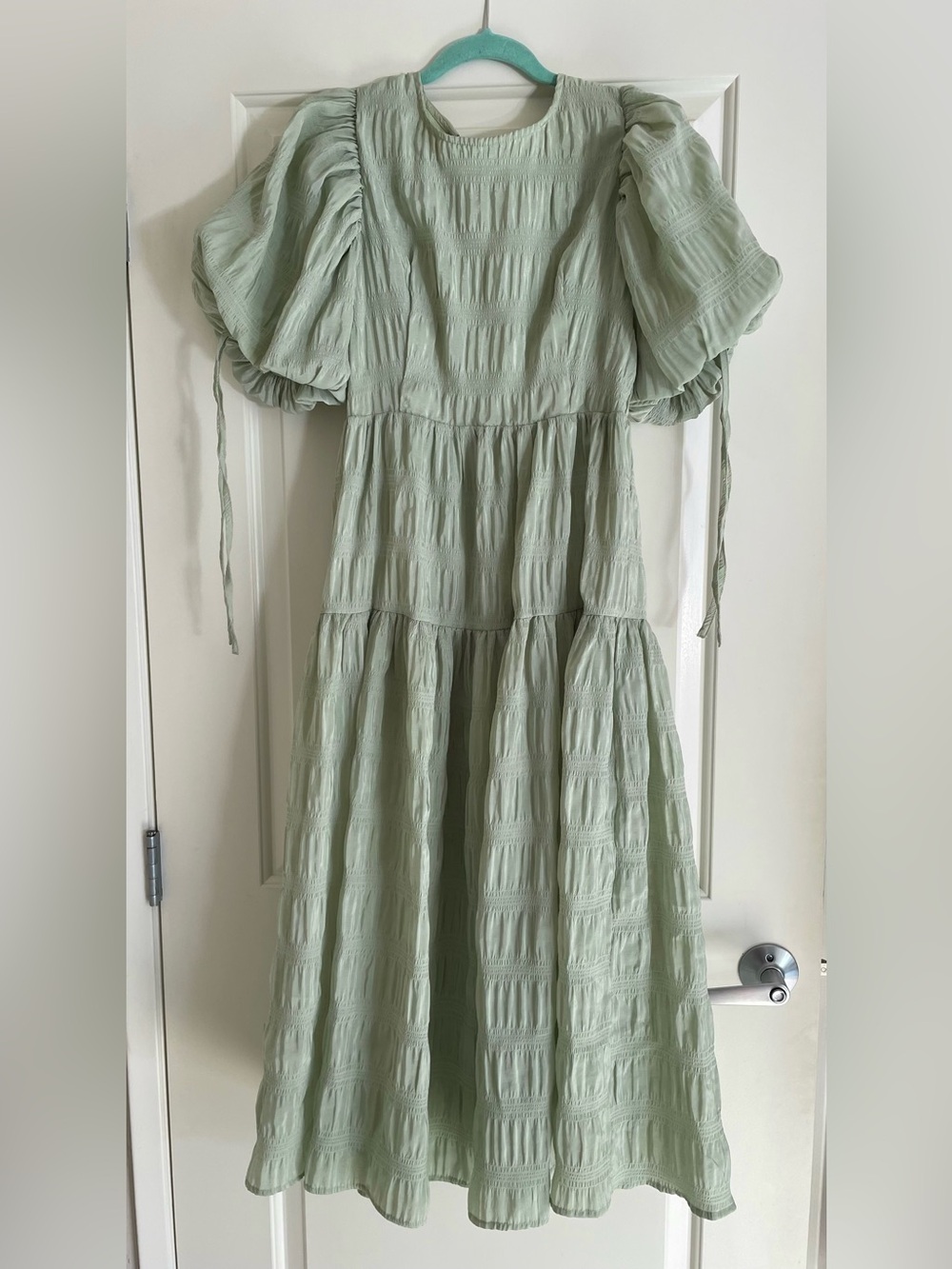 MOON RIVER Anthro Sage Cottagecore Puff Midi Dress